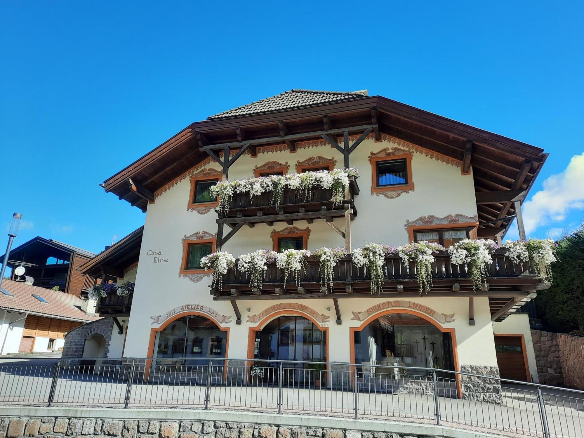 Apartments Elise Selva di Val Gardena Bagian luar foto